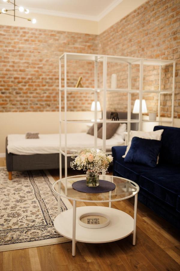 Jolie Flat In The Heart Of The City Τιμισοάρα Εξωτερικό φωτογραφία