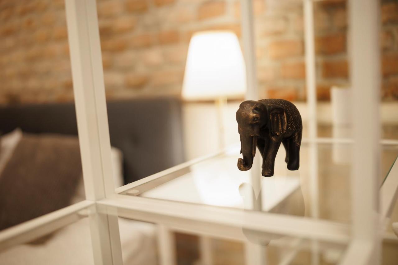 Jolie Flat In The Heart Of The City Τιμισοάρα Εξωτερικό φωτογραφία