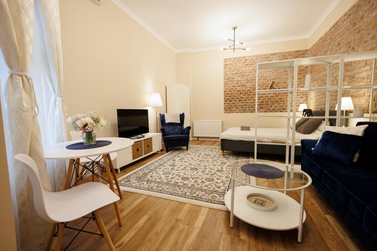 Jolie Flat In The Heart Of The City Τιμισοάρα Εξωτερικό φωτογραφία