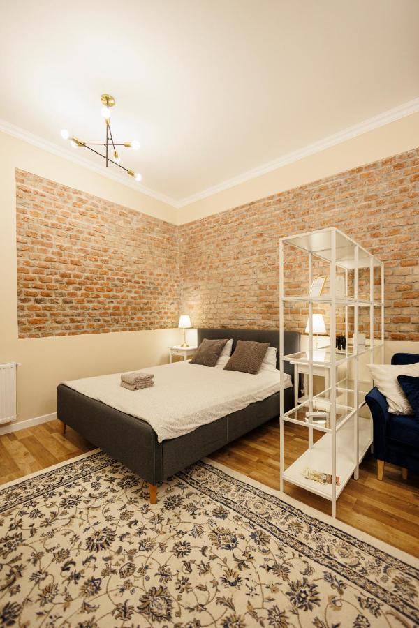 Jolie Flat In The Heart Of The City Τιμισοάρα Εξωτερικό φωτογραφία